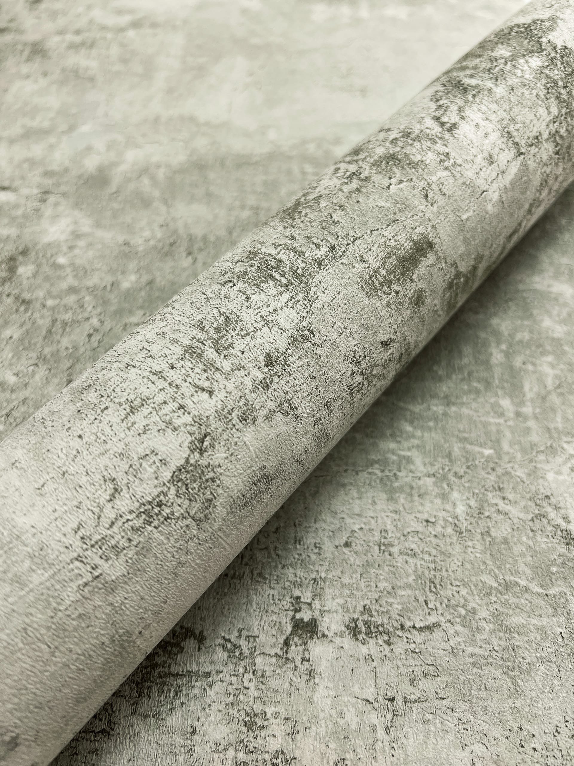 Dimnah Grey