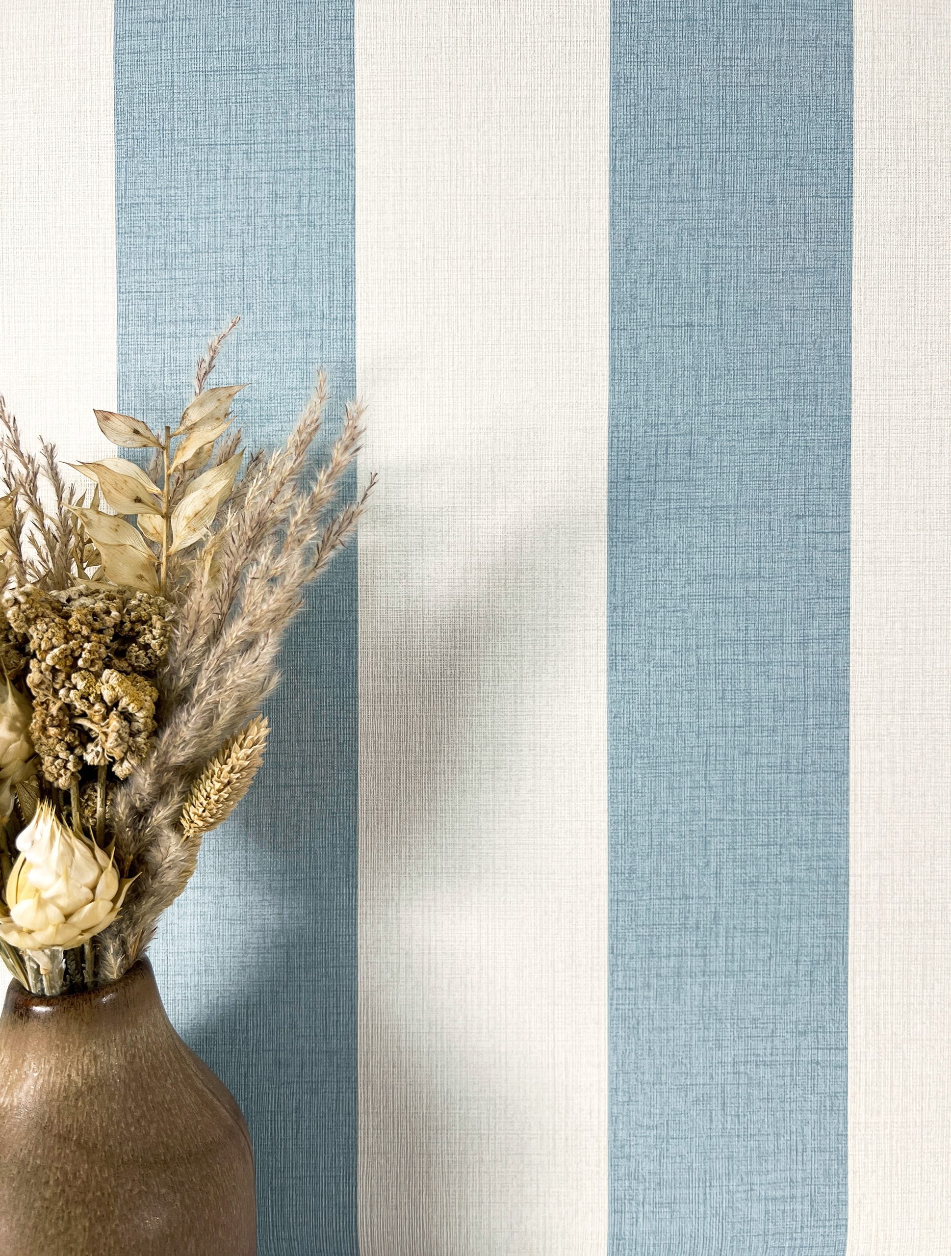 Junia Blue
